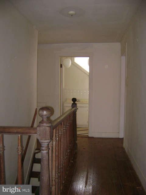 20184 Watermill Road Purcellville, VA 20132 - Photo 25 of 29 UPPER HALLWAY