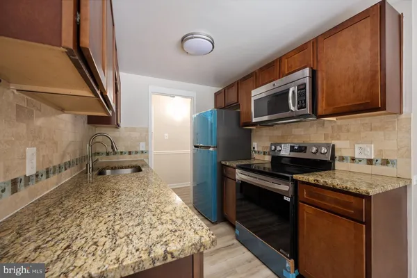 $2,650 | 11659 Stoneview Square, Unit 11C, Reston, VA 20191