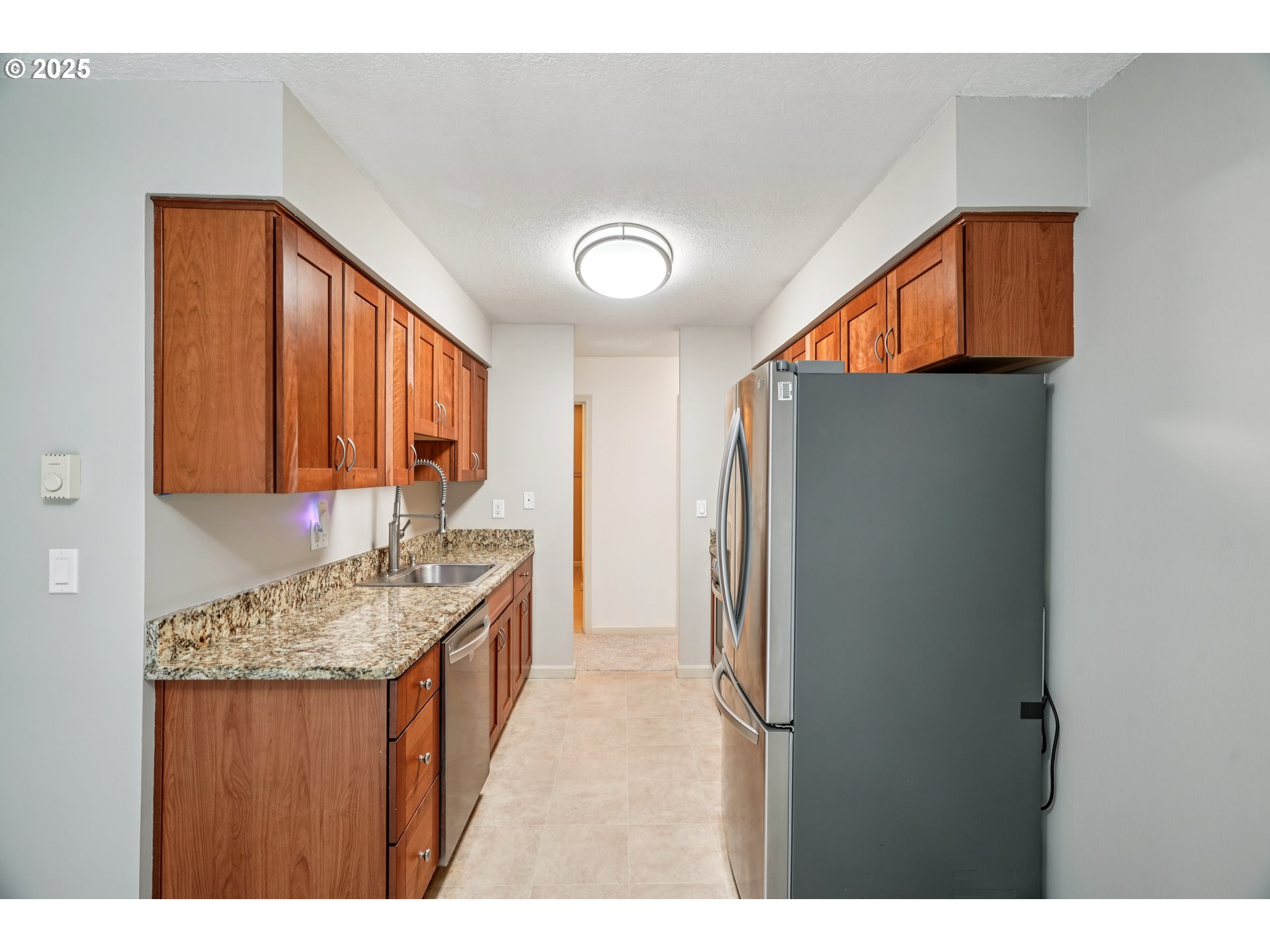 2531 Southwest Spring Garden Street Portland, OR 97219 - Photo 11 of 29