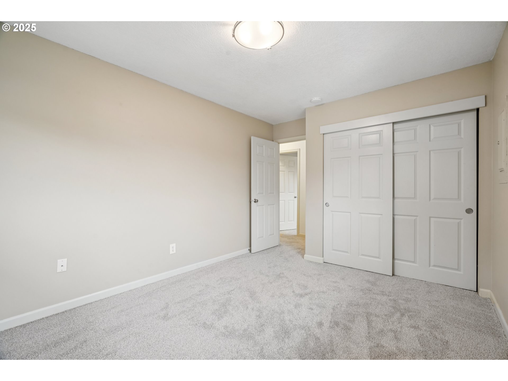 2531 Southwest Spring Garden Street Portland, OR 97219 - Photo 22 of 29