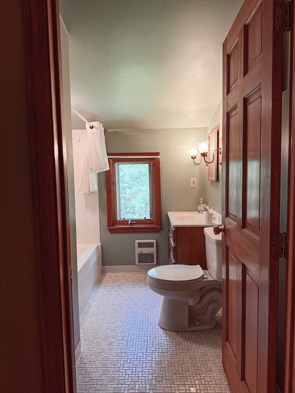 392 Mashapaug Road Holland, MA 01521 - Photo 14 of 35
