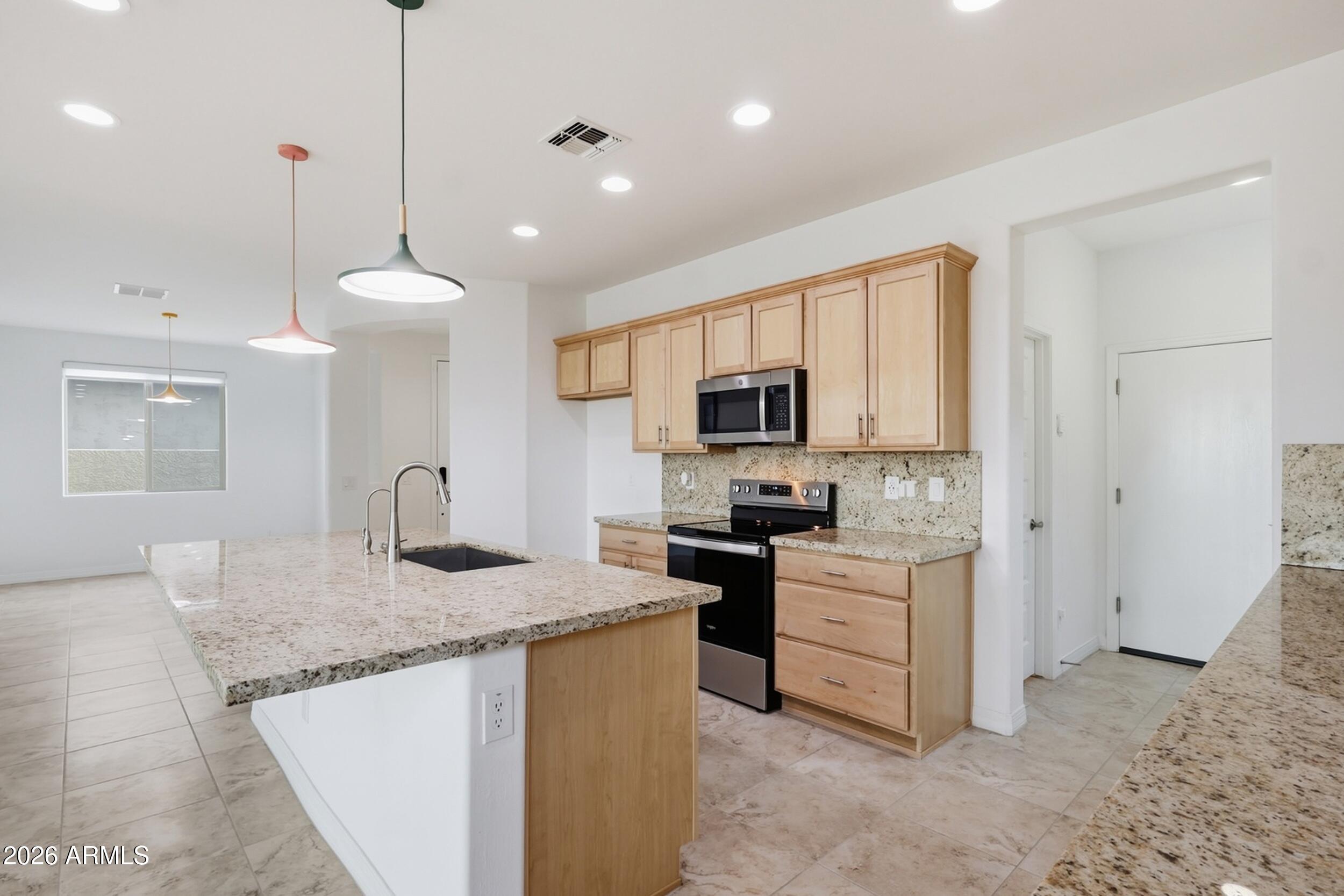 5823 South Del Rancho Mesa, AZ 85212 - Photo 13 of 42 Kitchen