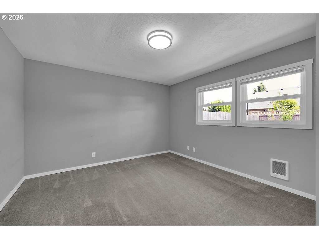 1027 Longridge Drive Springfield, OR 97478 - Photo 22 of 43