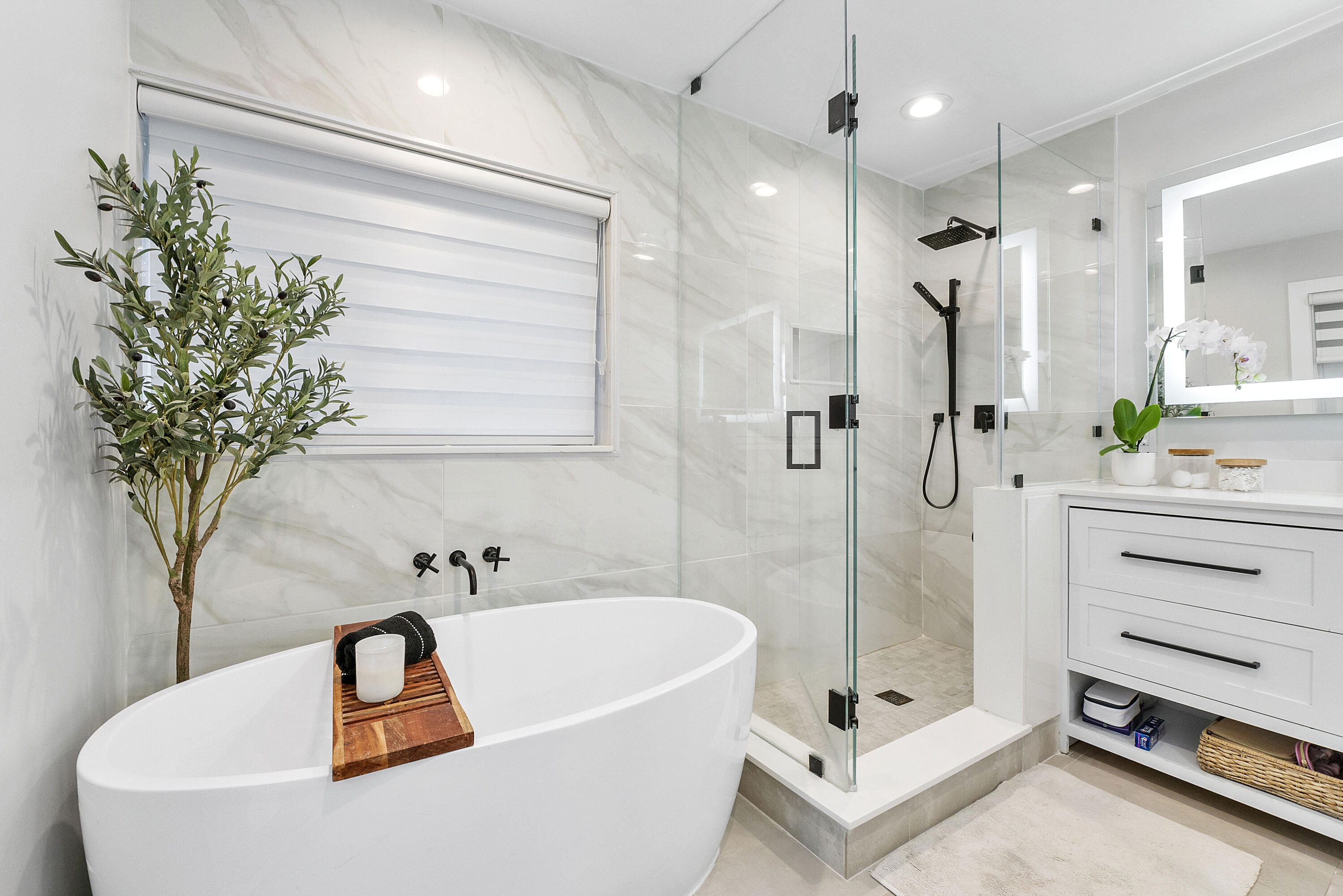 2421 Northwest 36th Street Boca Raton, FL 33431 - Photo 21 of 72 Primary Bathroom