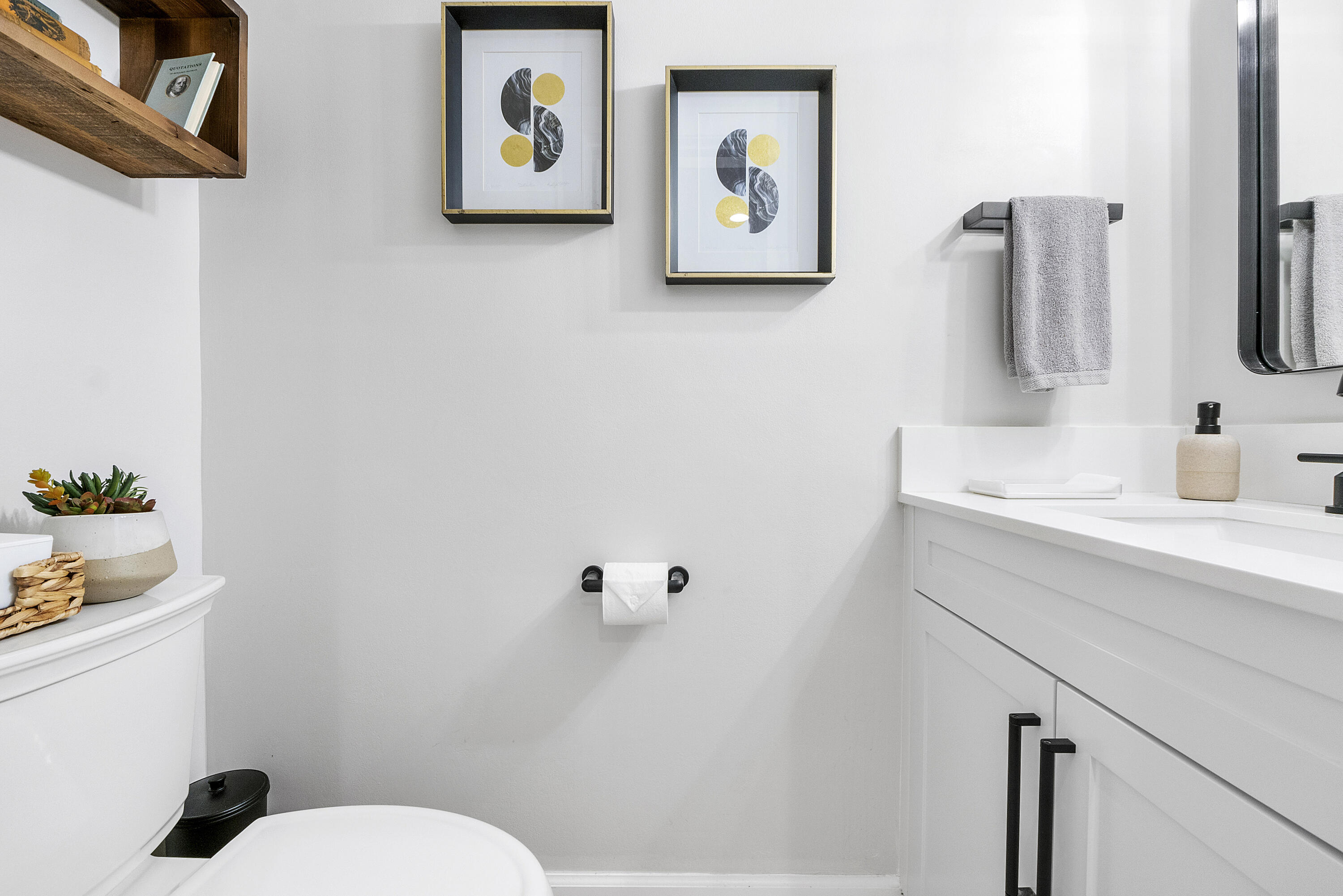 2421 Northwest 36th Street Boca Raton, FL 33431 - Photo 31 of 72 Powder Room