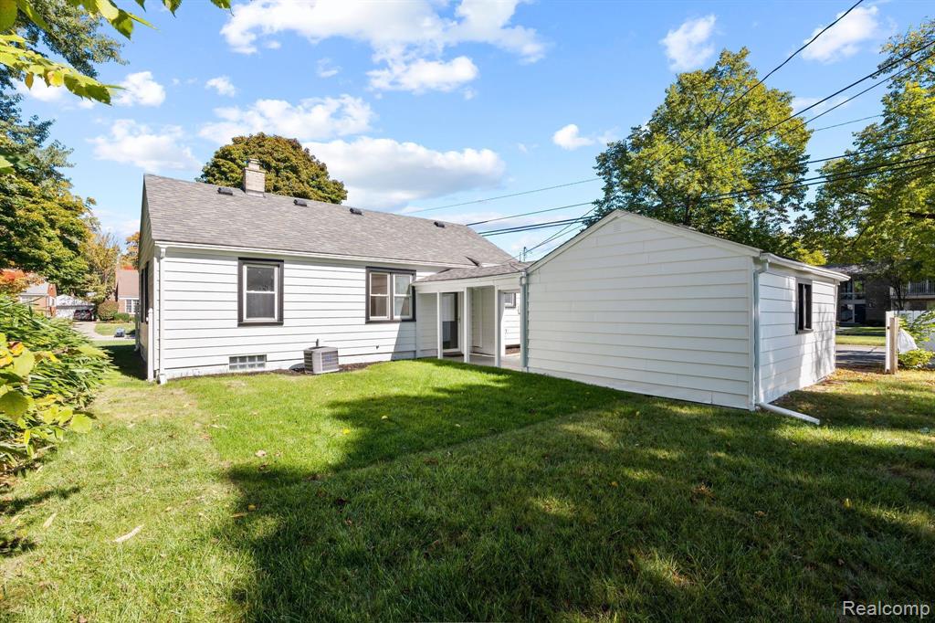 2896 Dorchester Road Birmingham, MI 48009 - Photo 26 of 29