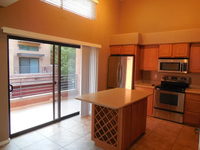 $2,500 | 330 South Farmer Avenue, Unit 124, Tempe, AZ 85281