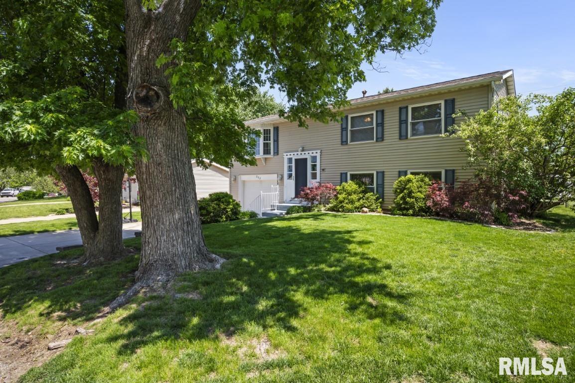 252 Briargate Road Washington, IL 61571 - Photo 3 of 43