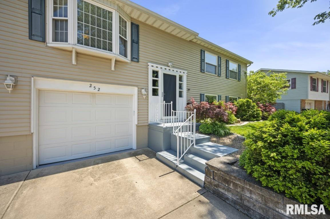 252 Briargate Road Washington, IL 61571 - Photo 6 of 43