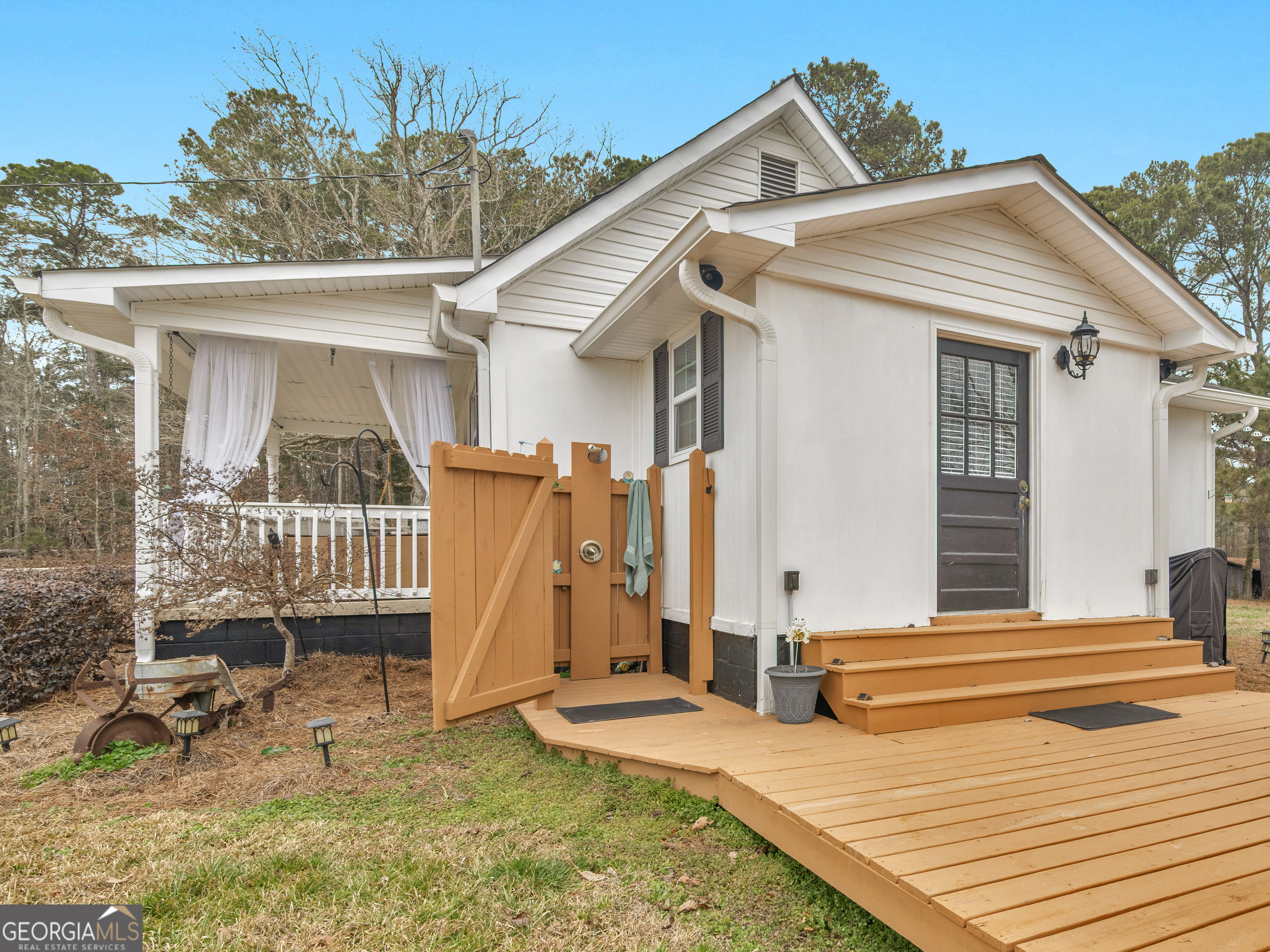 120 Ellerbee Lake Road Thomaston, GA 30286 - Photo 17 of 23 a view of a house with wooden floor and roof