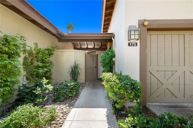 $550,000 | 175 Bouquet Canyon Drive, Palm Desert, CA 92211