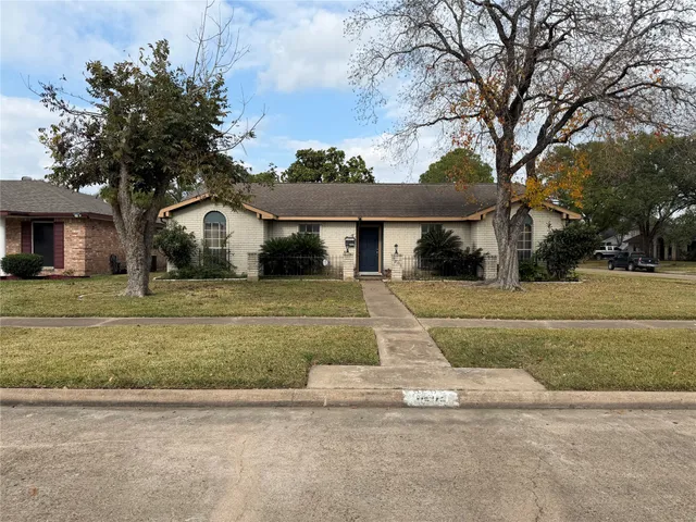 $2,300 | 9202 Carvel Lane, Houston, TX 77036
