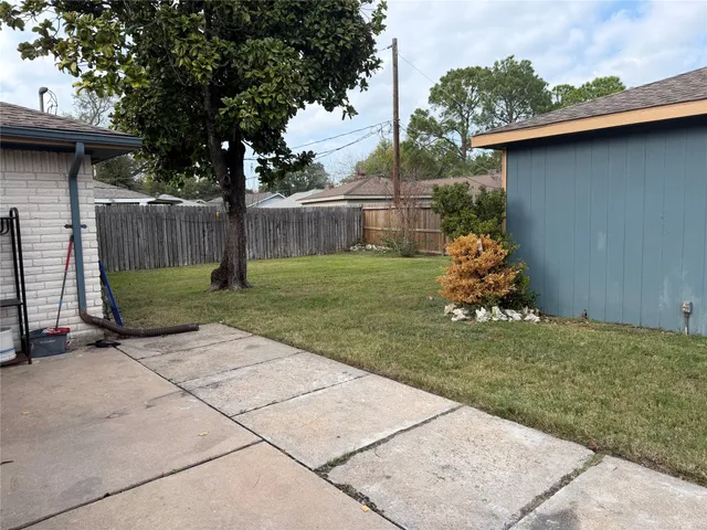 $2,300 | 9202 Carvel Lane, Houston, TX 77036