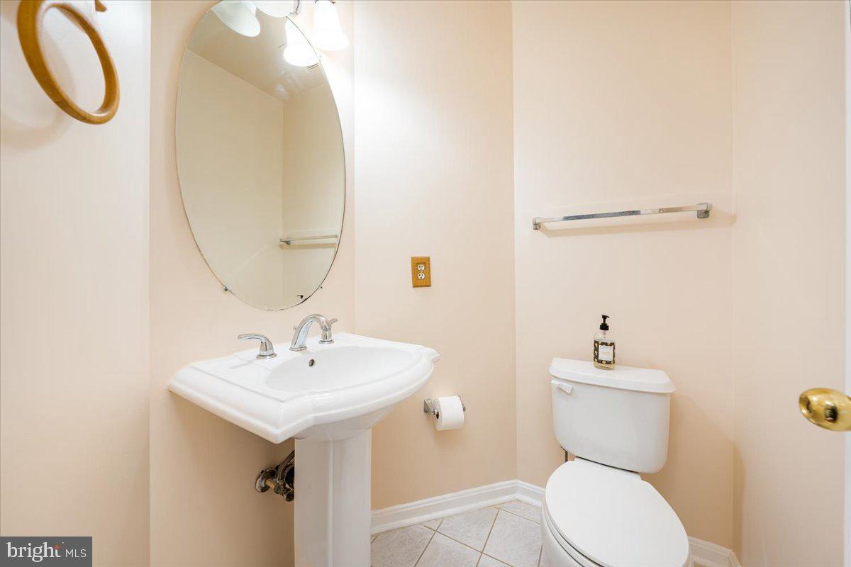12121 Amber Ridge Circle Germantown, MD 20876 - Photo 15 of 47
