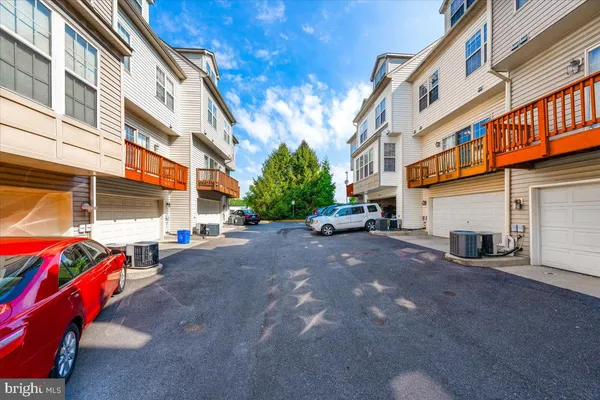 $2,800 | 12121 Amber Ridge Circle, Germantown, MD 20876