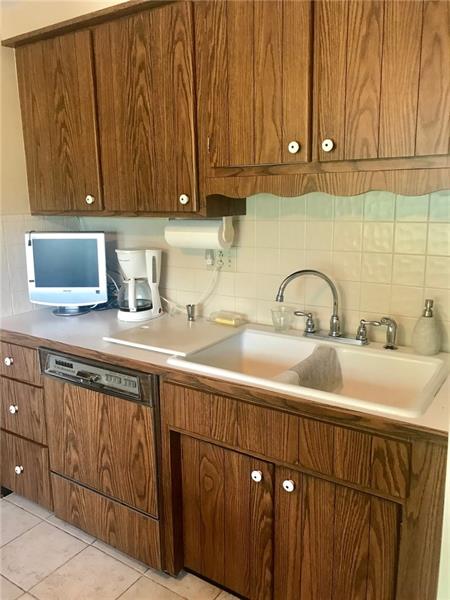 1007 Kings Chapel Road New Castle, PA 16105 - Photo 3 of 19 Gallery Image 3
