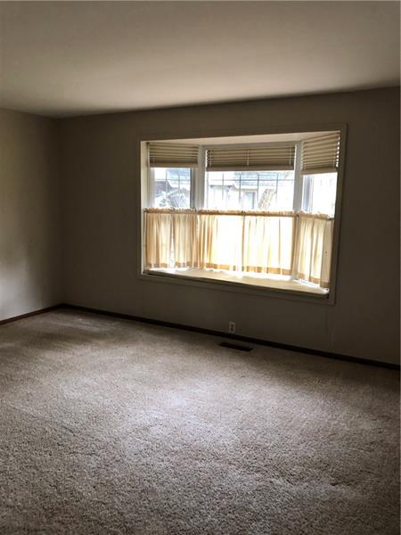 1007 Kings Chapel Road New Castle, PA 16105 - Photo 9 of 19 Gallery Image 9