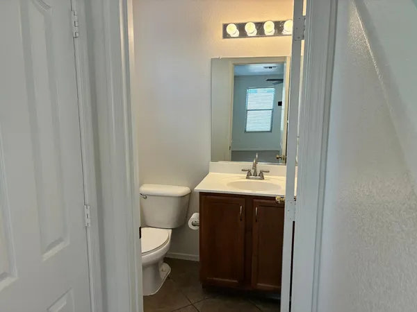 $1,695 | 9646 North 82nd Glen, Peoria, AZ 85345