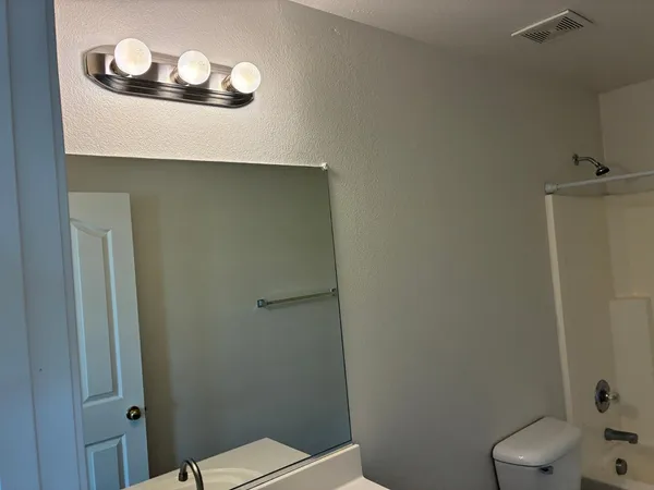 $1,695 | 9646 North 82nd Glen, Peoria, AZ 85345