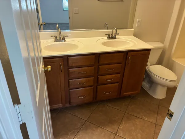 $1,695 | 9646 North 82nd Glen, Peoria, AZ 85345