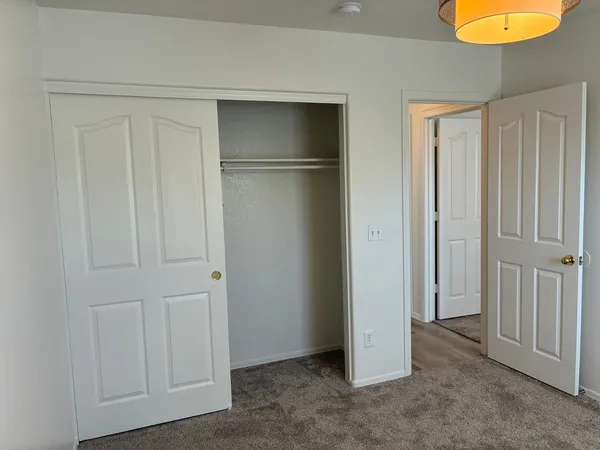 $1,695 | 9646 North 82nd Glen, Peoria, AZ 85345