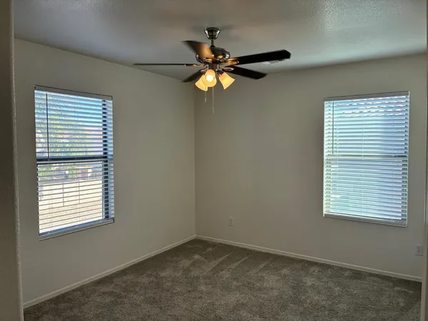 $1,695 | 9646 North 82nd Glen, Peoria, AZ 85345