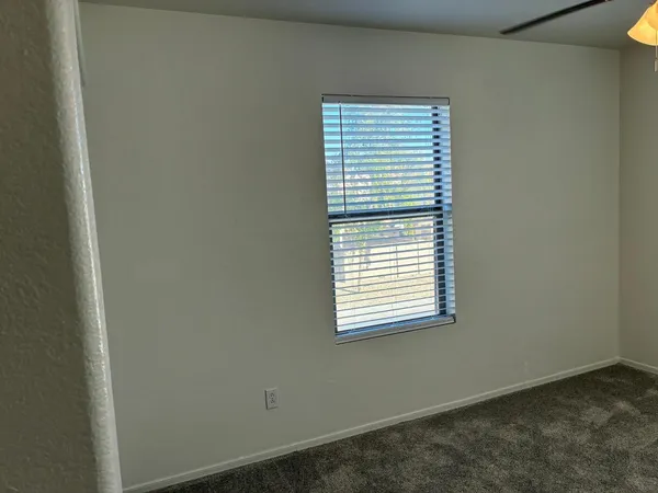 $1,695 | 9646 North 82nd Glen, Peoria, AZ 85345