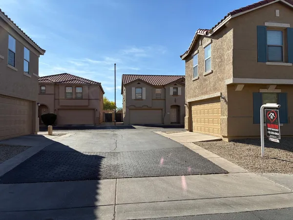 $1,695 | 9646 North 82nd Glen, Peoria, AZ 85345