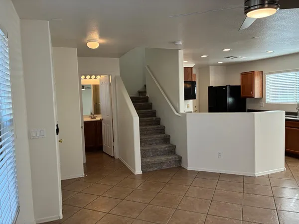 $1,695 | 9646 North 82nd Glen, Peoria, AZ 85345