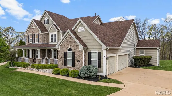 $1,450,000 | 11 Kahlia Way Court, St. Louis, MO 63127