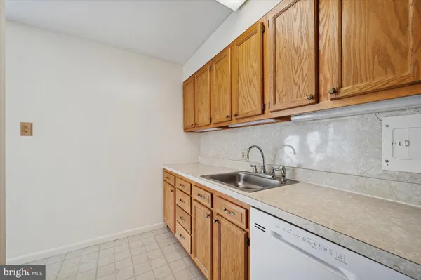 $110,000 | 1001 City Avenue, Unit W106, Wynnewood, PA 19096