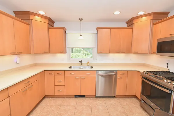 $308,000 | 602 South Park Drive, Fowler, IN 47944