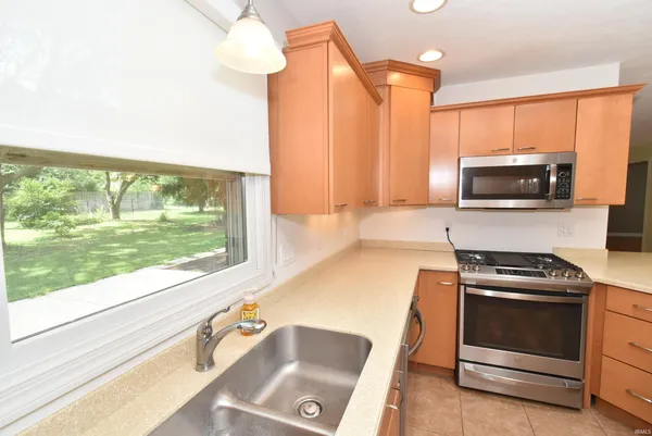 $308,000 | 602 South Park Drive, Fowler, IN 47944
