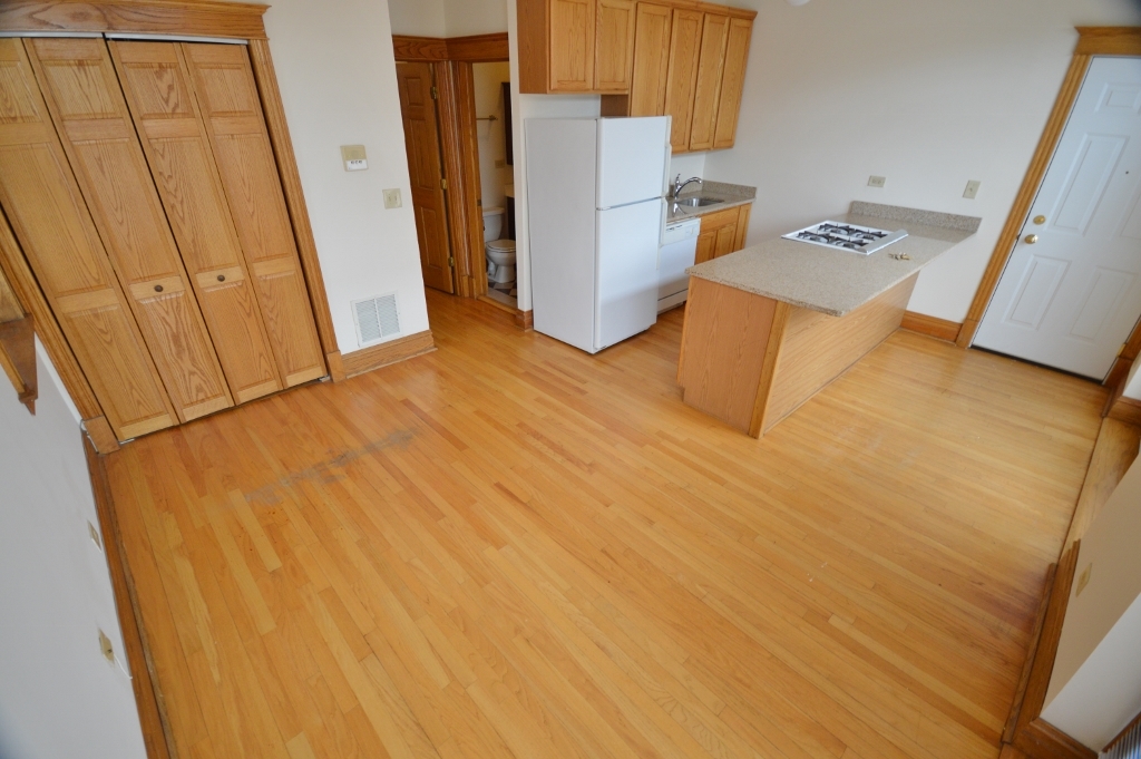 713 West Wrightwood Avenue, Unit 2R Chicago, IL 60614 - Photo 2 of 8 a view of a kitchen with a sink