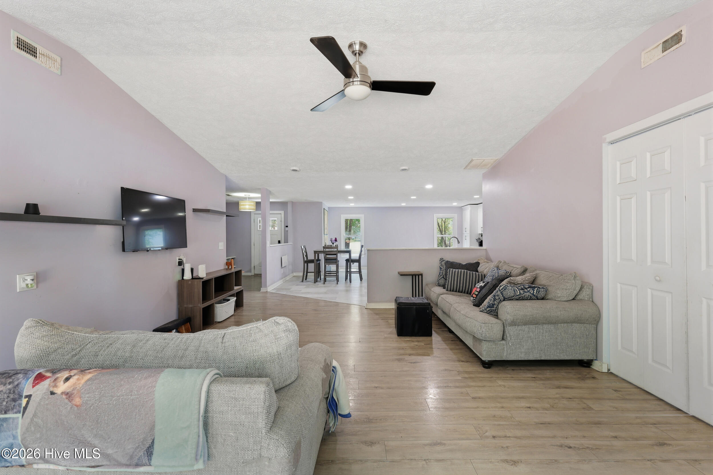6901 Cedar Bluff Road Wilmington, NC 28409 - Photo 9 of 25 7_img_0313