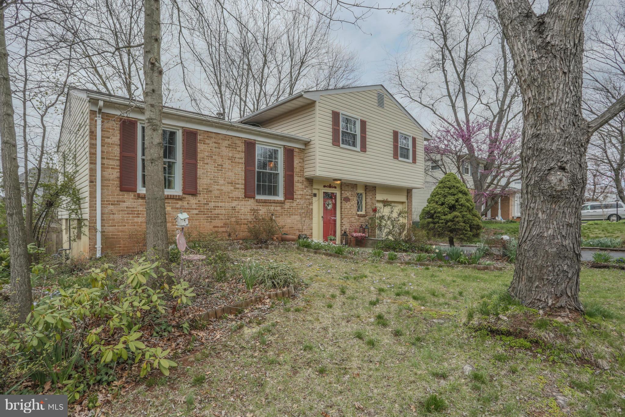 8556 Stonewall Road Manassas, VA 20110 - Photo 2 of 28 Exterior (Front)