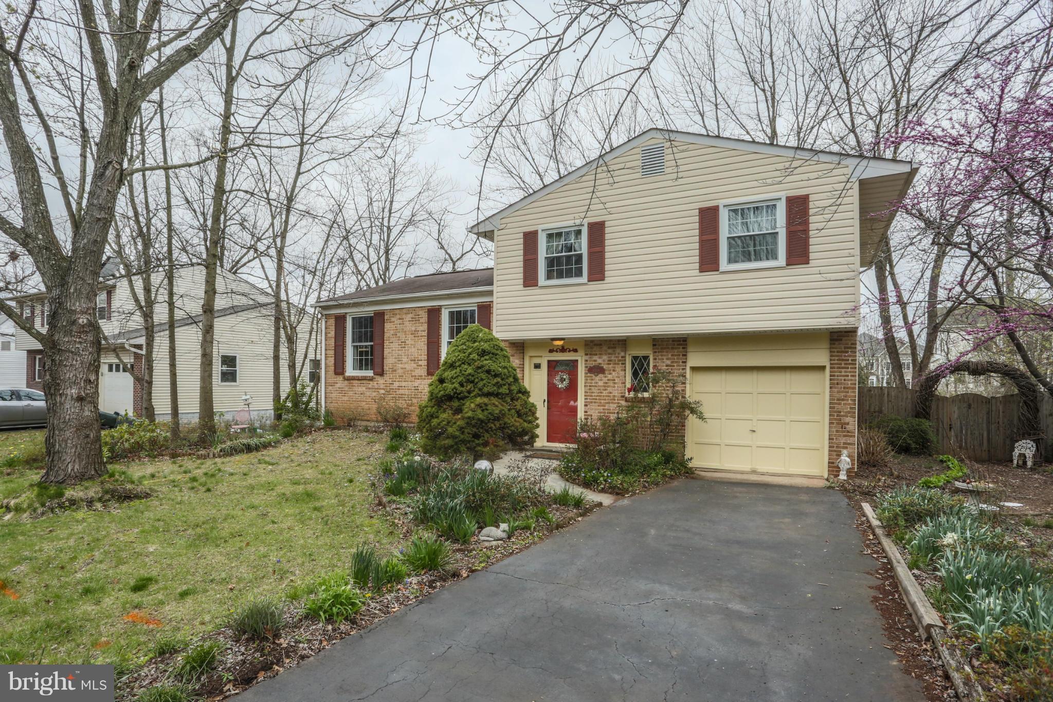 8556 Stonewall Road Manassas, VA 20110 - Photo 3 of 28 Exterior (Front)