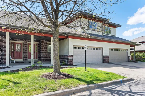 $515,000 | 25 Windswept Way, Fitchburg, WI 53719