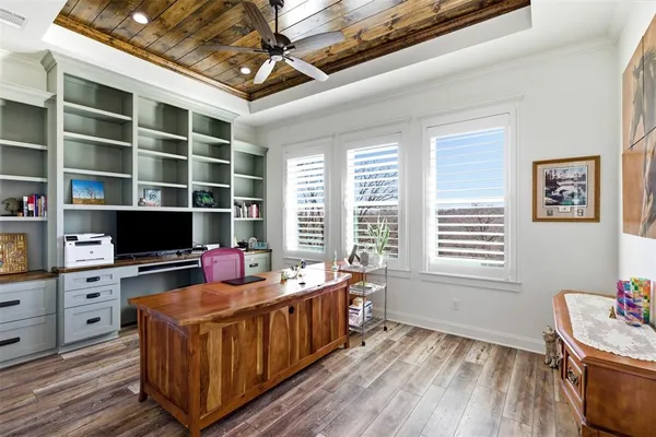 $899,000 | 208 Shady Oaks Drive, Runaway Bay, TX 76426