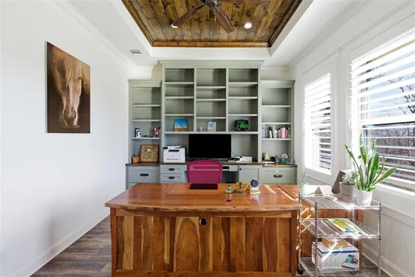 $899,000 | 208 Shady Oaks Drive, Runaway Bay, TX 76426