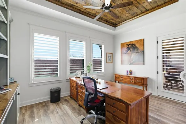 $899,000 | 208 Shady Oaks Drive, Runaway Bay, TX 76426