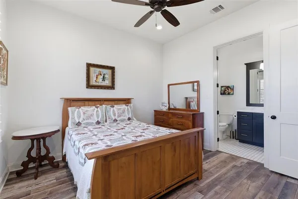 $899,000 | 208 Shady Oaks Drive, Runaway Bay, TX 76426