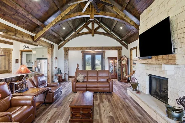 $899,000 | 208 Shady Oaks Drive, Runaway Bay, TX 76426