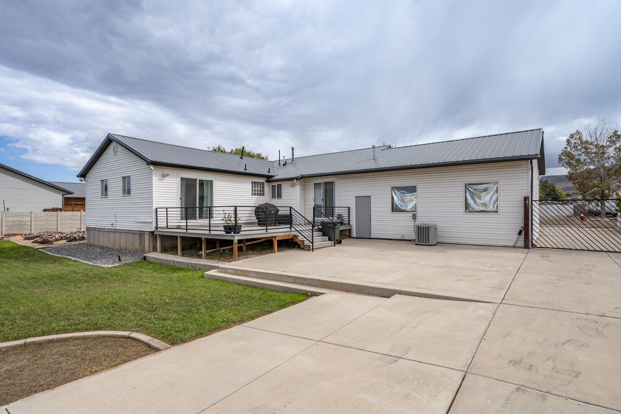 4765 Quickdraw Lane Enoch, UT 84721 - Photo 47 of 62 4765 Quickdraw-46