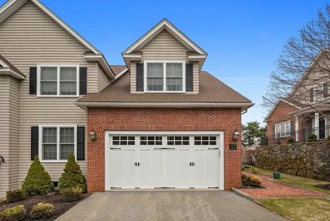 $899,900 | 900 Lynnfield Street, Unit 37, Lynnfield, MA 01940