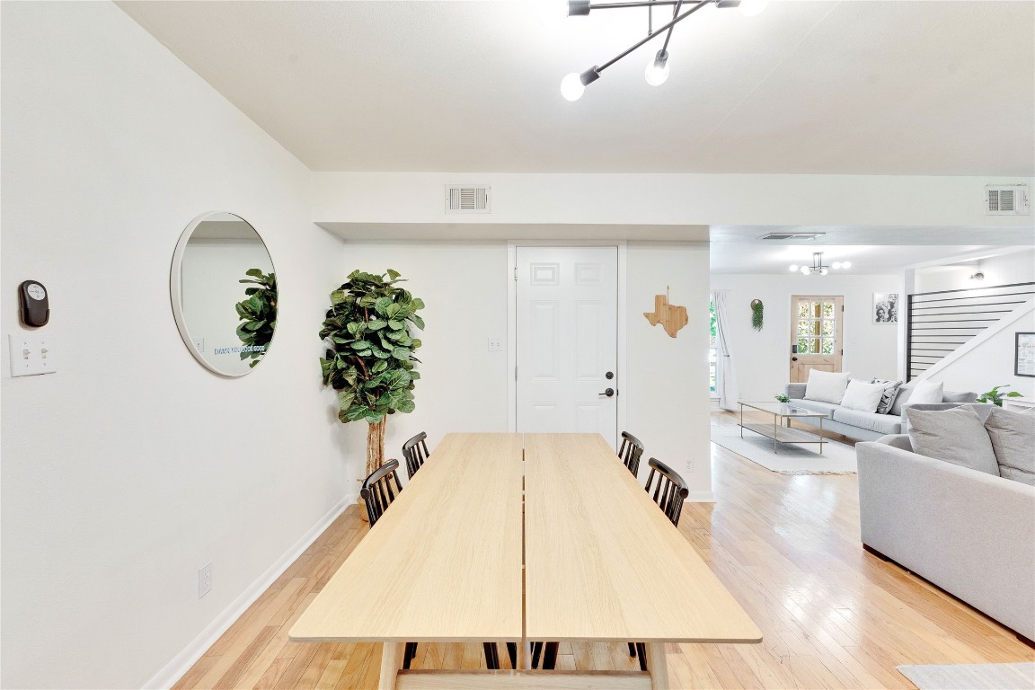 3306 South Pleasant Valley Road Austin, TX 78741 - Photo 8 of 28 a living room with furniture and a large window