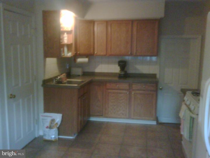 37 Wilson Road Pine Hill, NJ 08021 - Photo 3 of 8