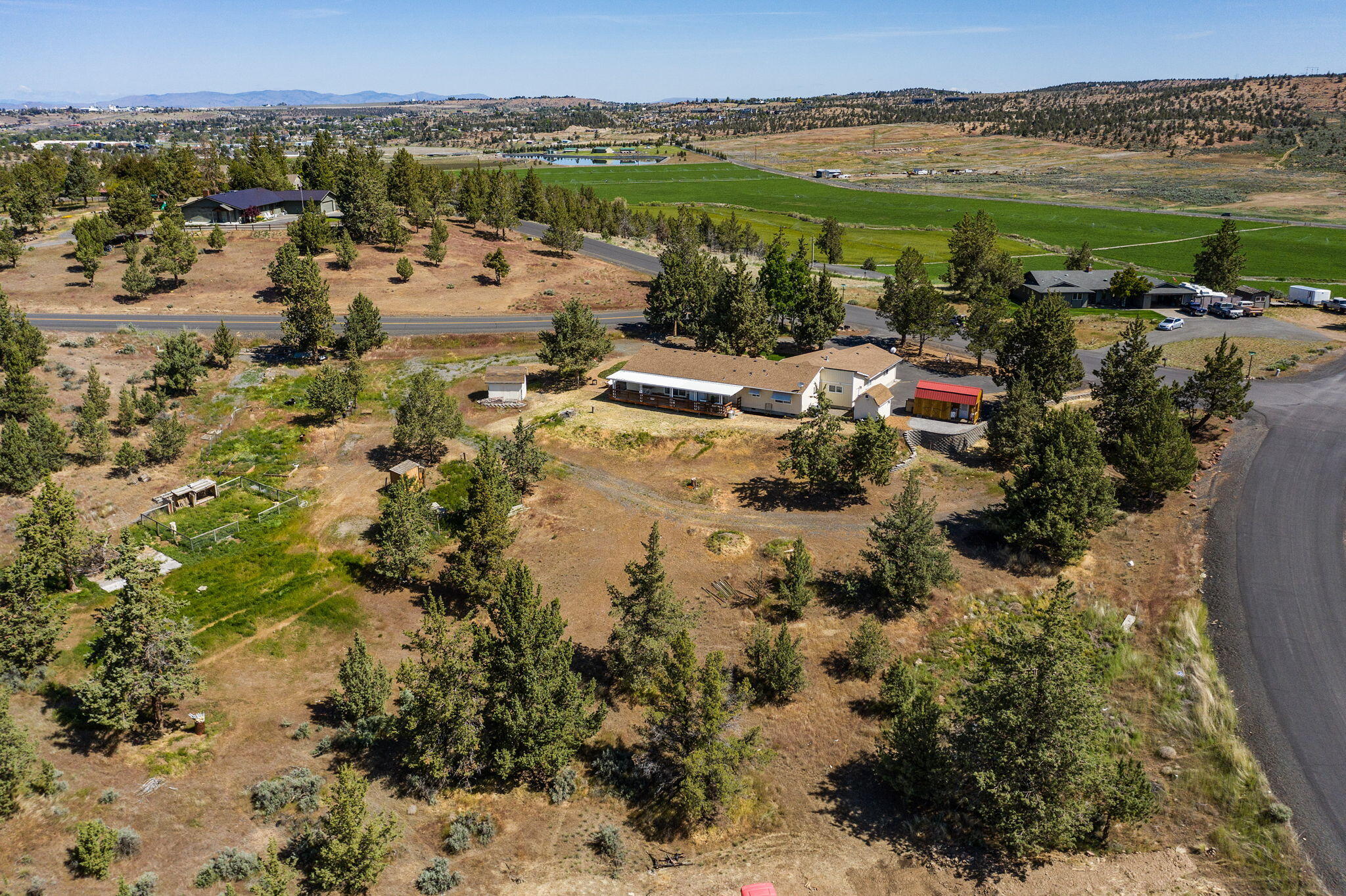 851 Southeast Rancho Lane Madras, OR 97741 - Photo 36 of 52 2025_05_21_851_se_rancho_lane_madras-dro