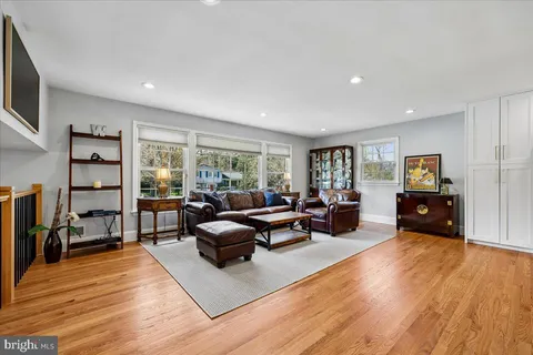 $1,495,000 | 8101 Whittier Boulevard, Bethesda, MD 20817