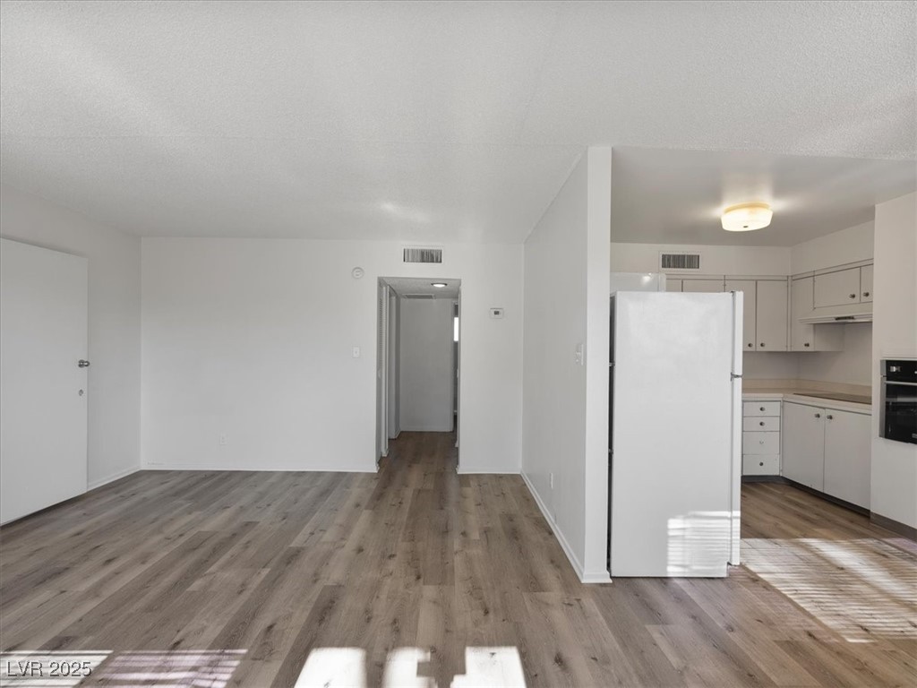 350 East Desert Inn Road, Unit H208 Las Vegas, NV 89109 - Photo 1 of 35 Gallery Image 1